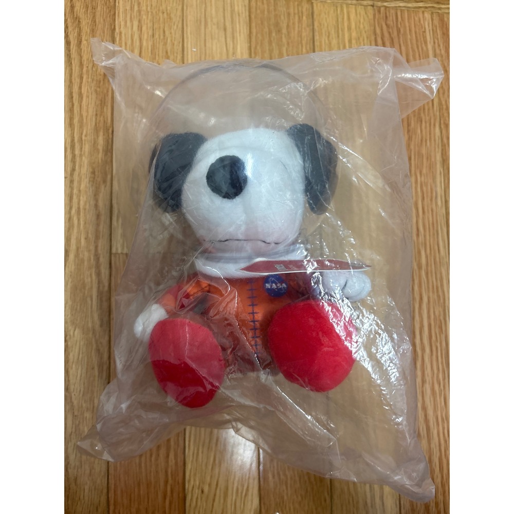 Hallmark Peanuts Snoopy NASA Astronaut Plush Orange Suit Helmet 6MJB3156 NEW